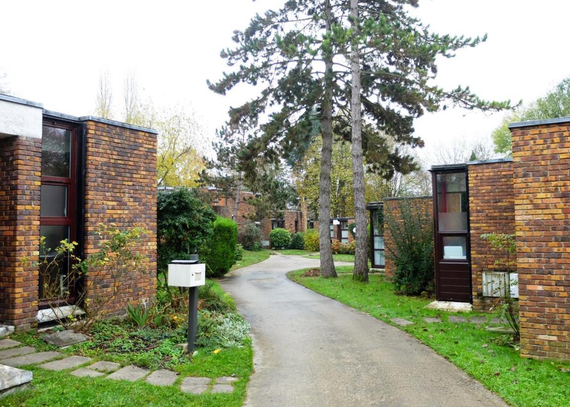 Apartamento Bed & Breakfast - Entre Paris & Disneyland Roissy-en-Brie Exterior foto